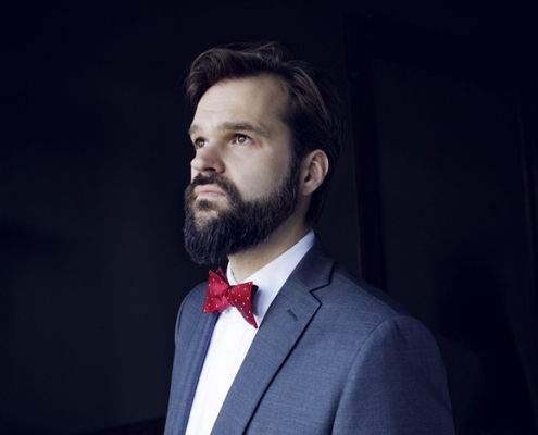 Dr. Frank Sauer