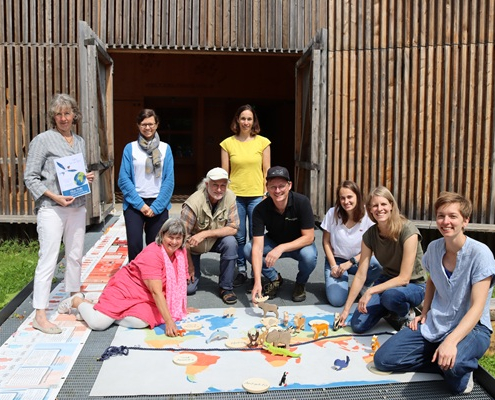 Bildungsbeauftragte lernen Klima Kinder-Ausstellung kennen